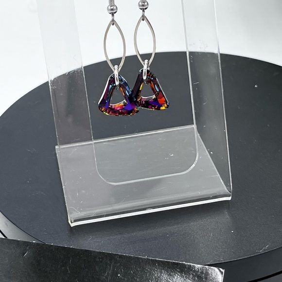 Callura Swarovski Volcano Crystal Triangle Drop Earrings NWT - Picture 4 of 10